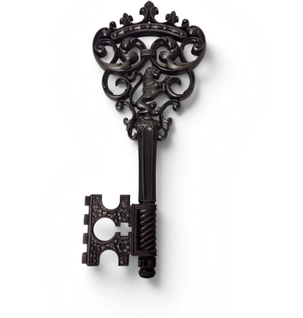 Vintage Syroco Large Skeleton Key Wall Decor Lion Heraldic Plaque 3661 Black 17"